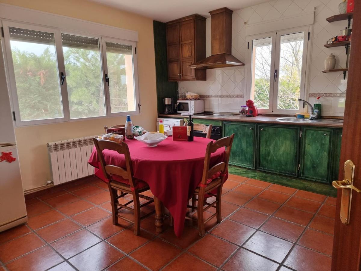 Villa Pancorbo Velayos المظهر الخارجي الصورة